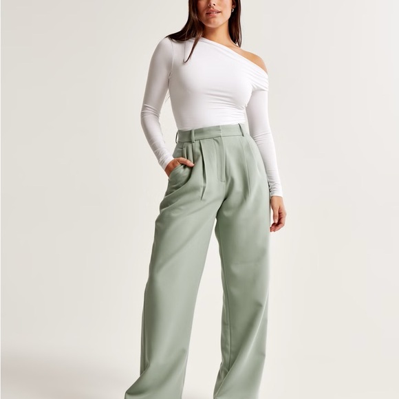 Wide Leg Trouser in soft green - Picture 1 of 5